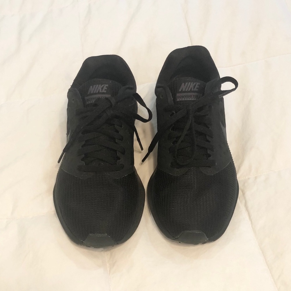 NIKE Downshifter shoes